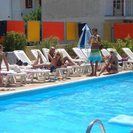 Kavos Central Buitenkant foto
